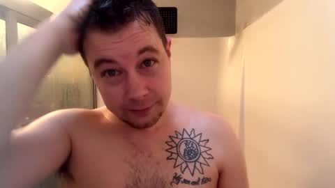 Snapshot of daddycam33 chatting on February 27, 2025, 10:42 pm DaddyCam33 online show from February 27, 2025, 10:42 pm