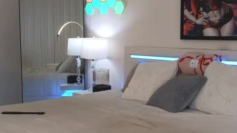 Sabrinna Bae online show from December 22, 2024, 11:44 am