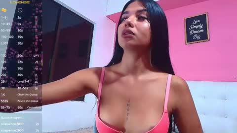 Snapshot of daddyissuesss_ chatting on February 13, 2025, 7:42 pm JAZMIN online show from February 13, 2025, 7:42 pm