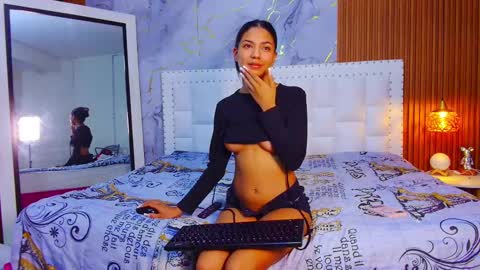 Snapshot of daddyissuesss_ chatting on February 15, 2025, 7:39 pm JAZMIN online show from February 15, 2025, 7:39 pm