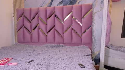 Snapshot of daddyissuesss_ chatting on October 6, 2025, 7:33 pm JAZMIN online show from October 6, 2025, 7:33 pm