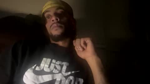 daddylongyk online show from November 17, 2025, 4:29 am