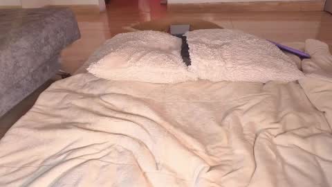 Creamy online show from April 9, 2026, 10:37 pm