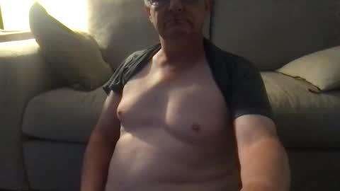 daddymike92883_1 online show from March 12, 2025, 6:40 am