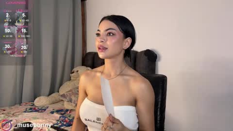 Sophie online show from May 11, 2026, 4:29 am