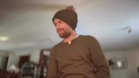 Snapshot of daemon456321 chatting on February 7, 2025, 9:04 pm daemon online show from February 7, 2025, 9:04 pm