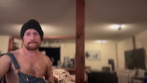 Snapshot of daemon456321 chatting on March 4, 2025, 7:41 am daemon online show from March 4, 2025, 7:41 am