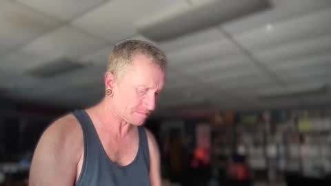 Snapshot of daemon456321 chatting on October 28, 2025, 5:26 pm daemon online show from October 28, 2025, 5:26 pm