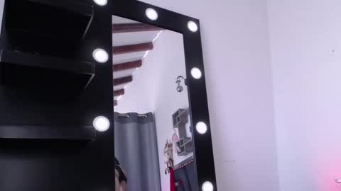 daenerys_cat online show from December 18, 2024, 6:25 pm