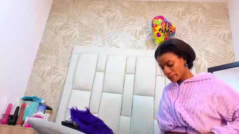 daffnelewis online show from February 13, 2026, 11:17 am