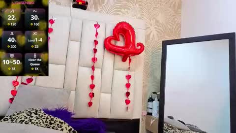 daffnelewis online show from February 25, 2026, 11:31 am