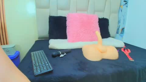 Dafne Castro online show from March 4, 2026, 5:41 pm