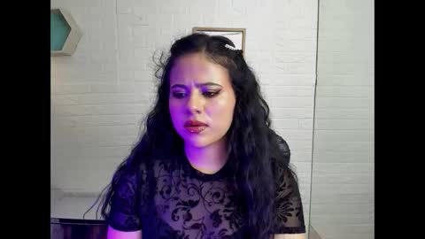 Dafne online show from September 19, 2025, 9:37 pm