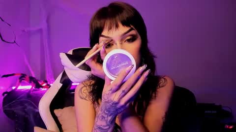 Snapshot of dafne_goth chatting on October 15, 2025, 5:24 pm Dafne online show from October 15, 2025, 5:24 pm
