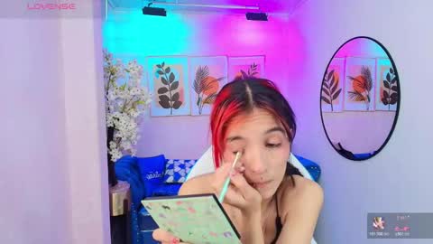 dafne huges online show from November 10, 2025, 7:24 pm