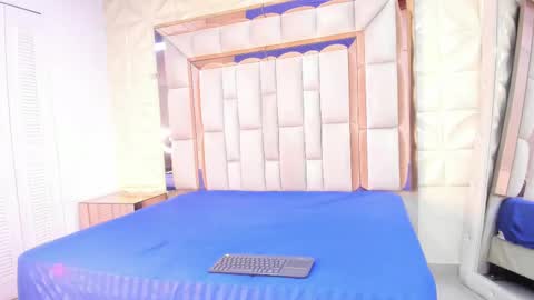 Dafnee online show from October 26, 2025, 12:22 pm