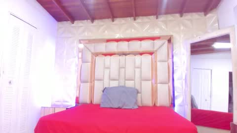 Dafnee online show from March 8, 2026, 1:04 pm