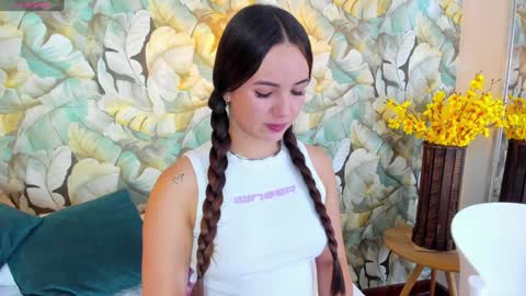 Snapshot of dafnevega chatting on January 14, 2025, 8:04 pm Dafne  online show from January 14, 2025, 8:04 pm