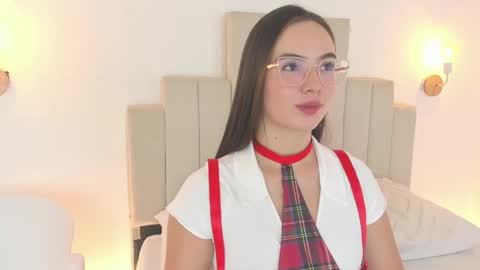 Snapshot of dafnevega chatting on October 27, 2025, 12:09 pm Dafne  online show from October 27, 2025, 12:09 pm