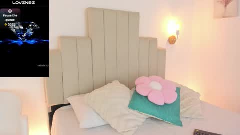 Snapshot of dafnevega chatting on October 28, 2025, 1:03 pm Dafne  online show from October 28, 2025, 1:03 pm