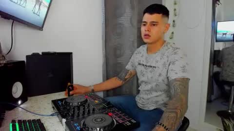 my name is Jhon and I live in colombia online show from May 28, 2026, 3:48 am