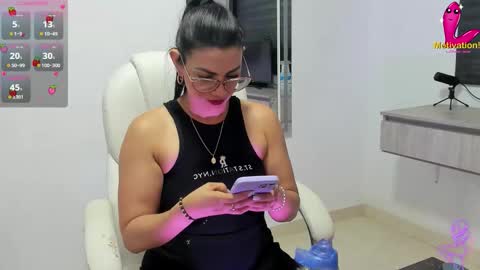 Dahian  online show from November 3, 2025, 11:15 pm