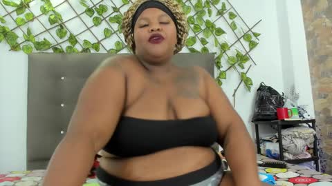 Snapshot of dahianajoss chatting on December 6, 2024, 3:52 am Ebony Sex Dahian online show from December 6, 2024, 3:52 am