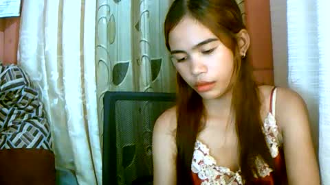 Snapshot of dahlia_123 chatting on December 24, 2024, 4:44 am Im Dahlia online show from December 24, 2024, 4:44 am