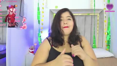 Dahlialee online show from March 4, 2026, 12:11 pm