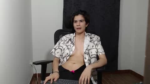 lorena online show from March 9, 2025, 3:32 am