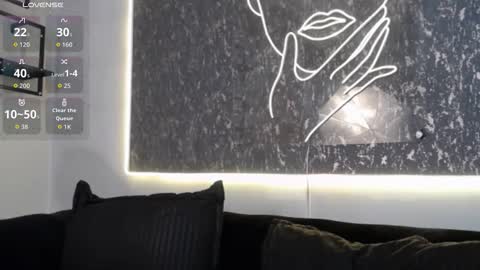 Dahlia online show from January 6, 2026, 11:14 am