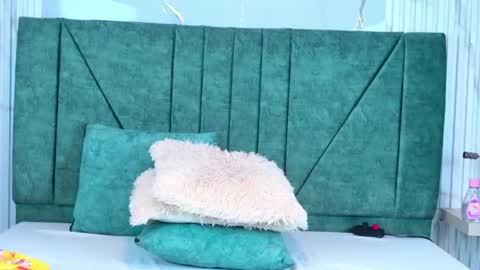 Juls online show from May 30, 2026, 11:46 pm
