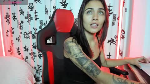 daila_ online show from February 21, 2025, 7:23 am