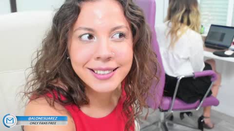 Snapshot of daily_stories chatting on December 7, 2024, 6:26 pm Alondra Suarez online show from December 7, 2024, 6:26 pm