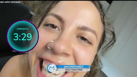 Snapshot of daily_stories chatting on October 11, 2025, 3:21 pm Alondra Suarez online show from October 11, 2025, 3:21 pm
