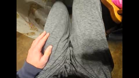 DailyJerker84 online show from November 14, 2025, 10:25 am