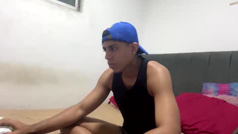 Snapshot of dainn_eris chatting on April 21, 2026, 3:35 am Dainn and Eris online show from April 21, 2026, 3:35 am