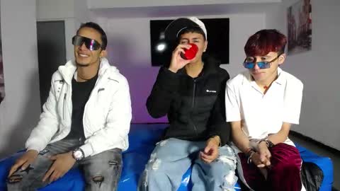 daiquirie online show from October 19, 2025, 11:44 am