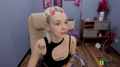 daisy__sweet online show from February 17, 2026, 10:12 am