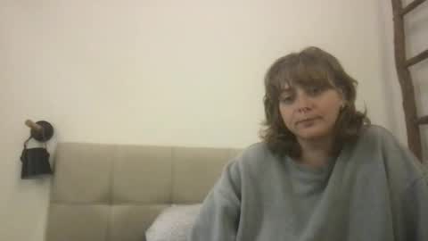 Snapshot of daisy_lately chatting on November 4, 2025, 2:49 pm daisy_lately online show from November 4, 2025, 2:49 pm