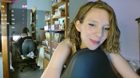 daisy_lovely online show from November 11, 2025, 6:13 am