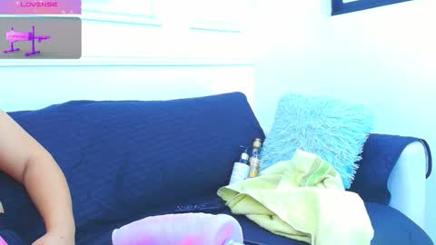 Daisy Price online show from November 5, 2025, 11:10 am