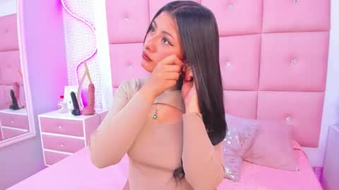 Mariana online show from November 17, 2025, 11:49 am