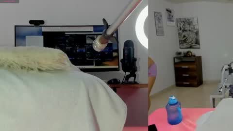 daki_ume_ online show from May 15, 2026, 2:29 am
