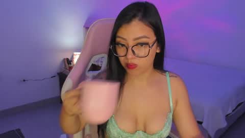 dakoota_luv online show from May 7, 2026, 11:48 am