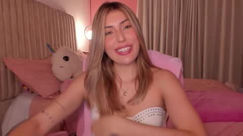 Snapshot of dakota_clark chatting on January 16, 2026, 12:14 am Helloo HAPPY NEW YEAR Ill be back soon online show from January 16, 2026, 12:14 am