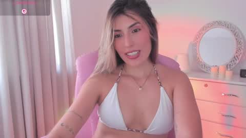 Snapshot of dakota_clark chatting on June 26, 2026, 10:14 pm Helloo HAPPY NEW YEAR Ill be back soon online show from June 26, 2026, 10:14 pm