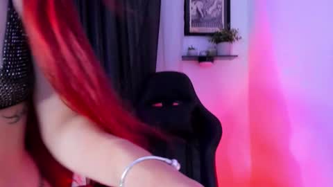 Snapshot of dakota_cullenn chatting on December 2, 2025, 3:01 am Dako online show from December 2, 2025, 3:01 am