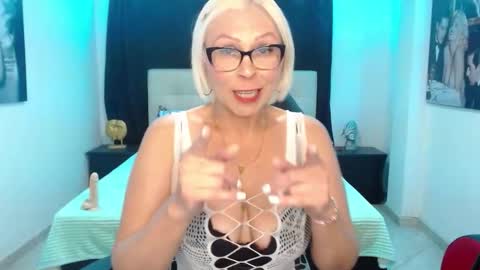 Snapshot of dakota_daprinski chatting on October 5, 2025, 1:48 am Dakota online show from October 5, 2025, 1:48 am