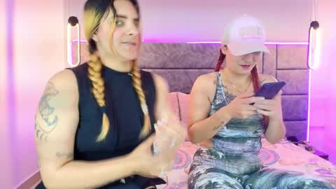 Dakota-Megan online show from November 28, 2025, 3:04 pm